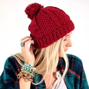L.I.B. New York Beanie Hat NWT Burgundy Red Cable Knit Pom Pom Hat